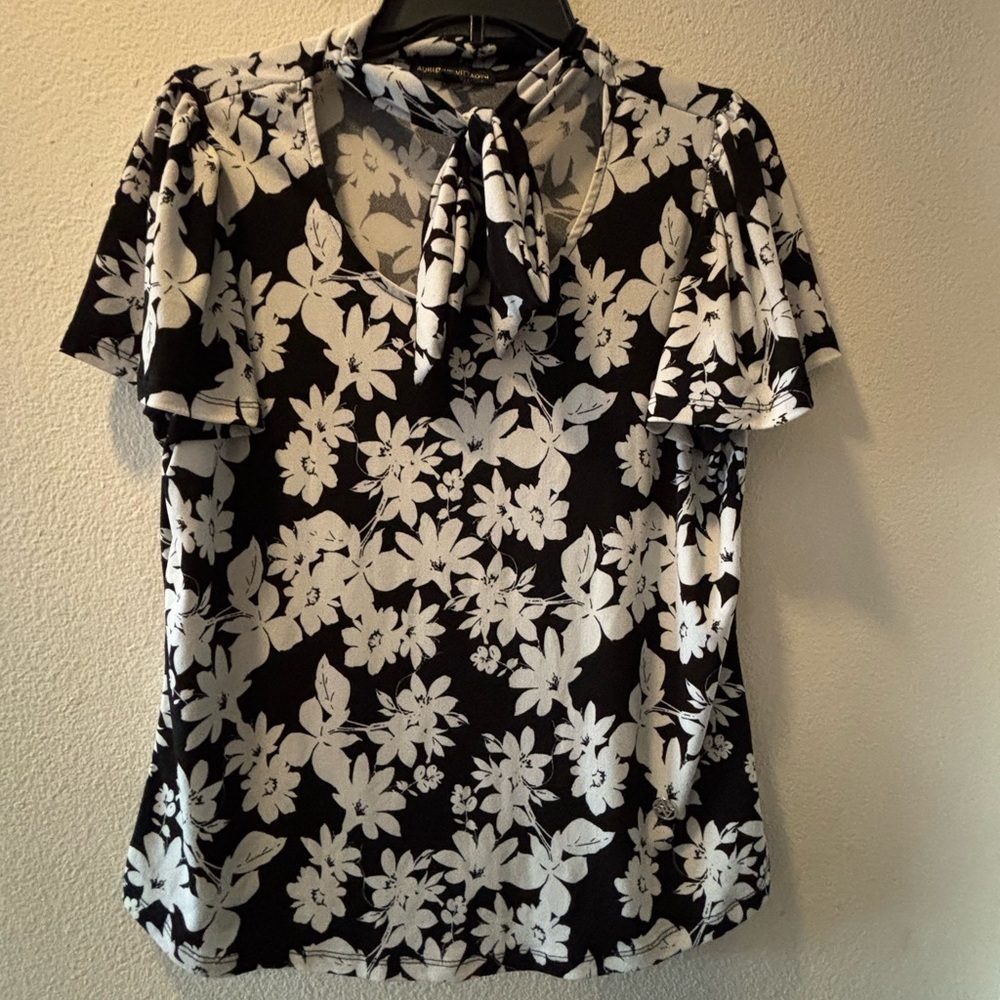Adrienne Vittadini Black and White Tie Front Blouse